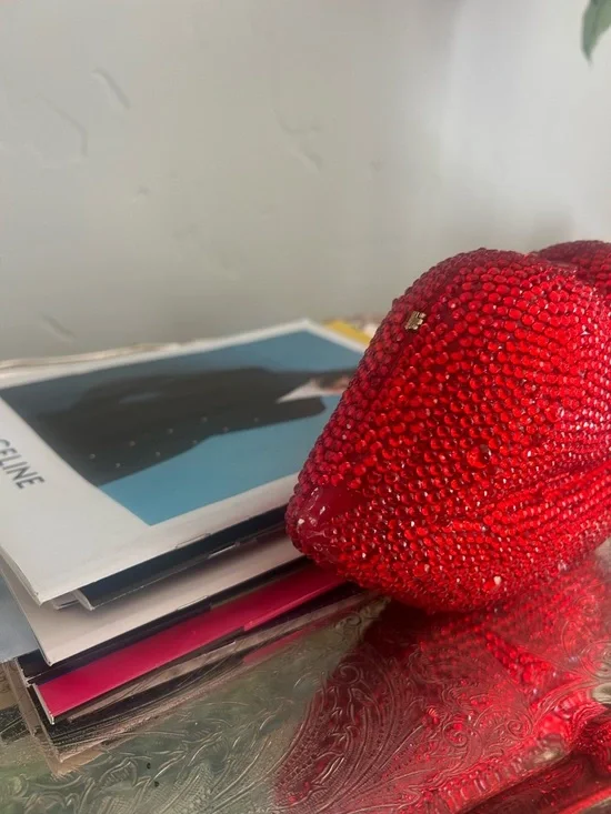 Red Crystal Lip Clutch - Women's Evening Wristlet - Picture 2 of 4